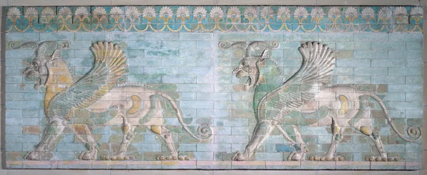 Deux griffons ailés, du palais d
